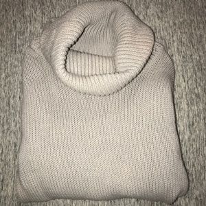 Gap turtleneck sweater